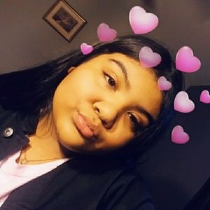 Meet your Posher, Angie